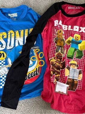 Boys EUC Sonic The Hedgehog & Roblox Kids Long Sleeve Tops - Blue + Red